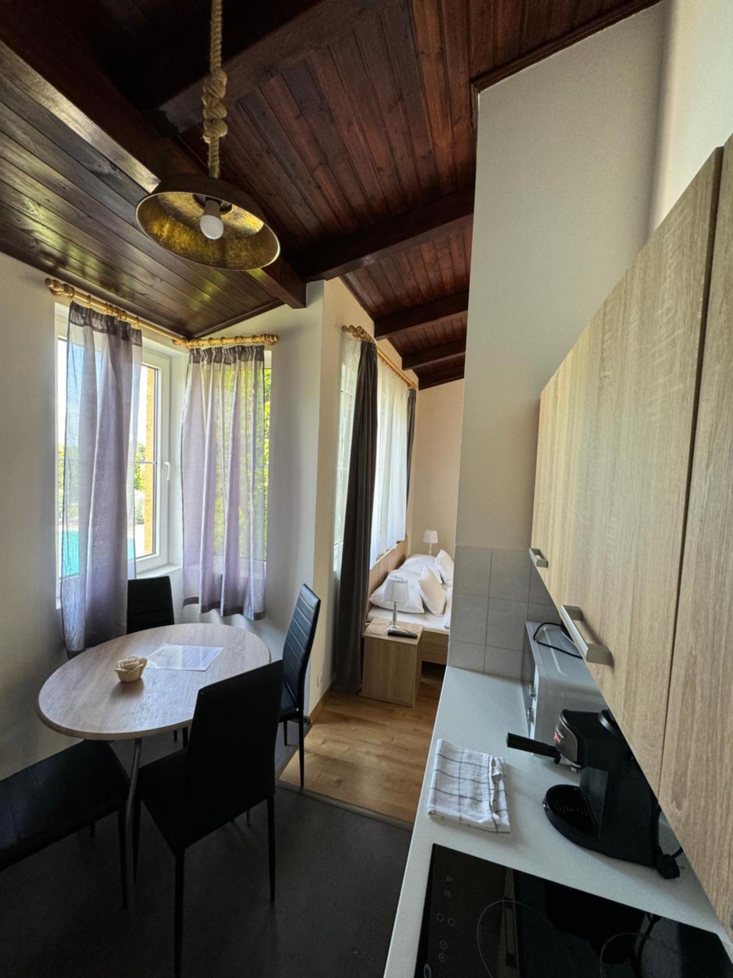Blathy Apartman Siofok Ngoại thất bức ảnh
