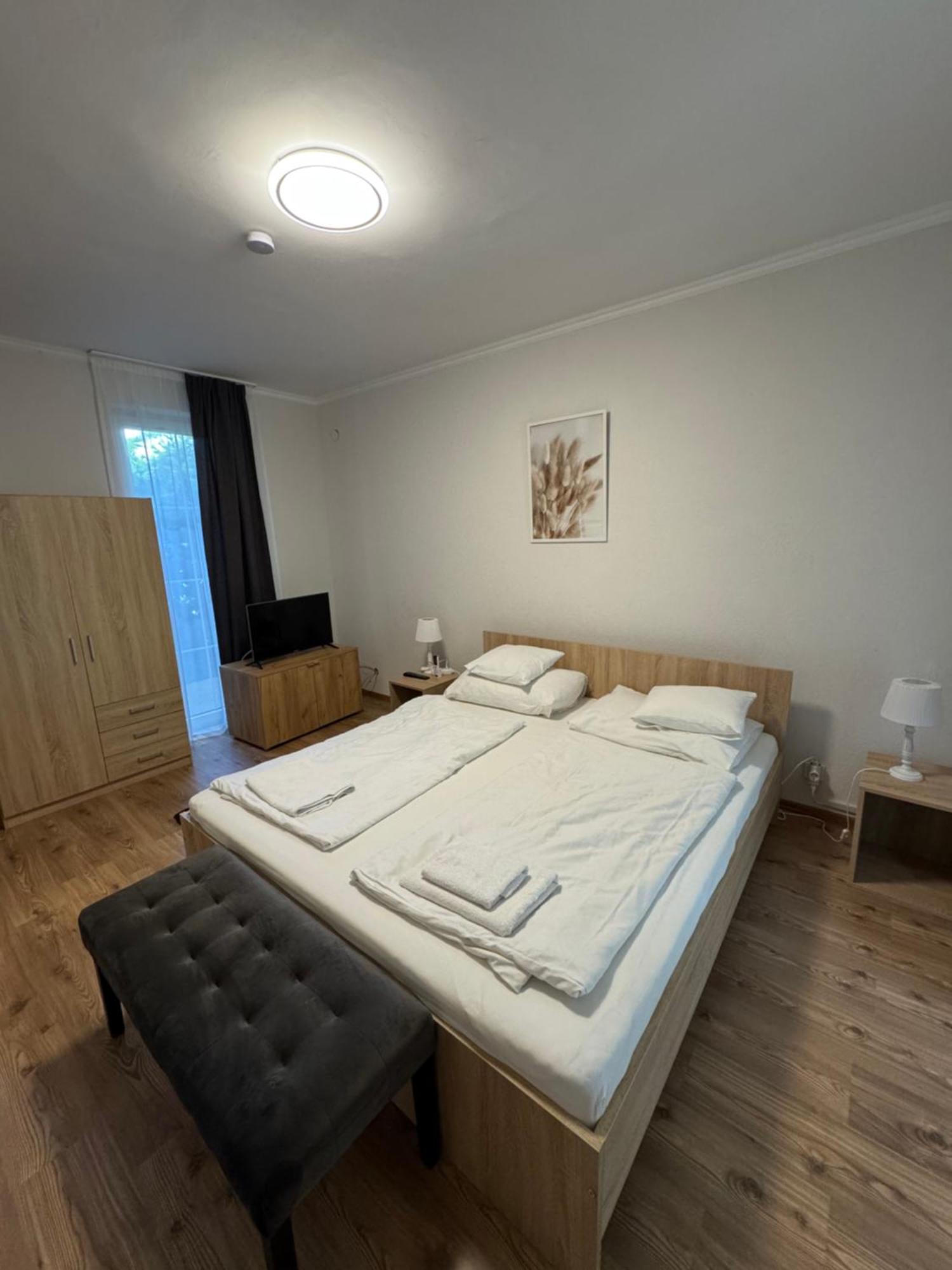 Blathy Apartman Siofok Ngoại thất bức ảnh
